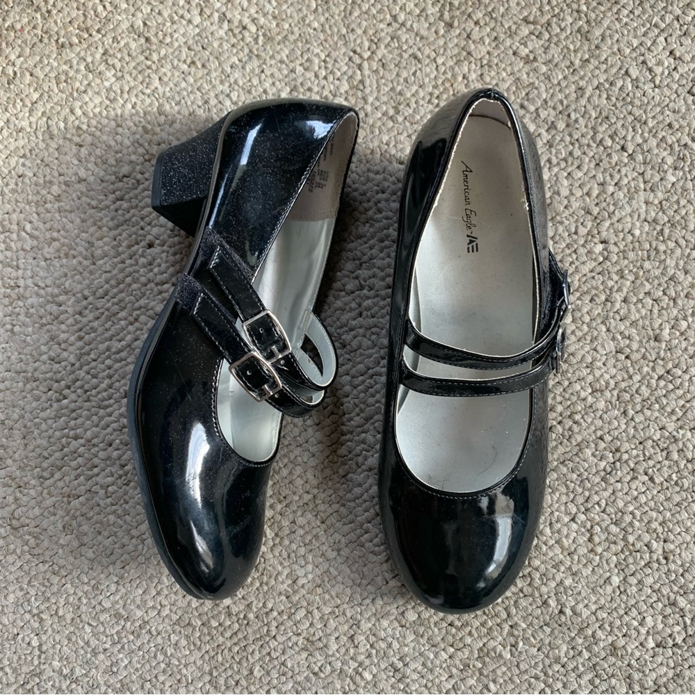 American Eagle Black Buckle Girls Wedges